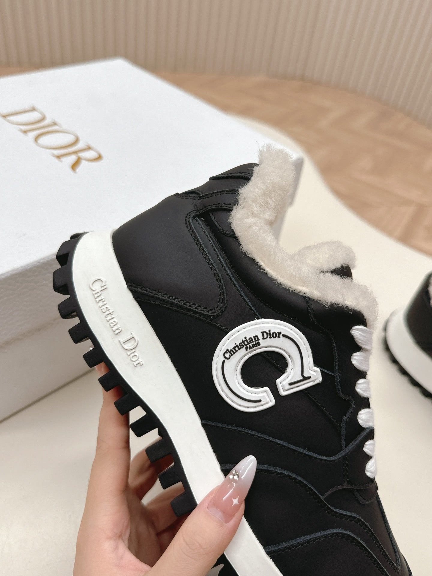 Luxury DiorC'est Luxury DiorSneaker Fleece Lining Black Lambskin