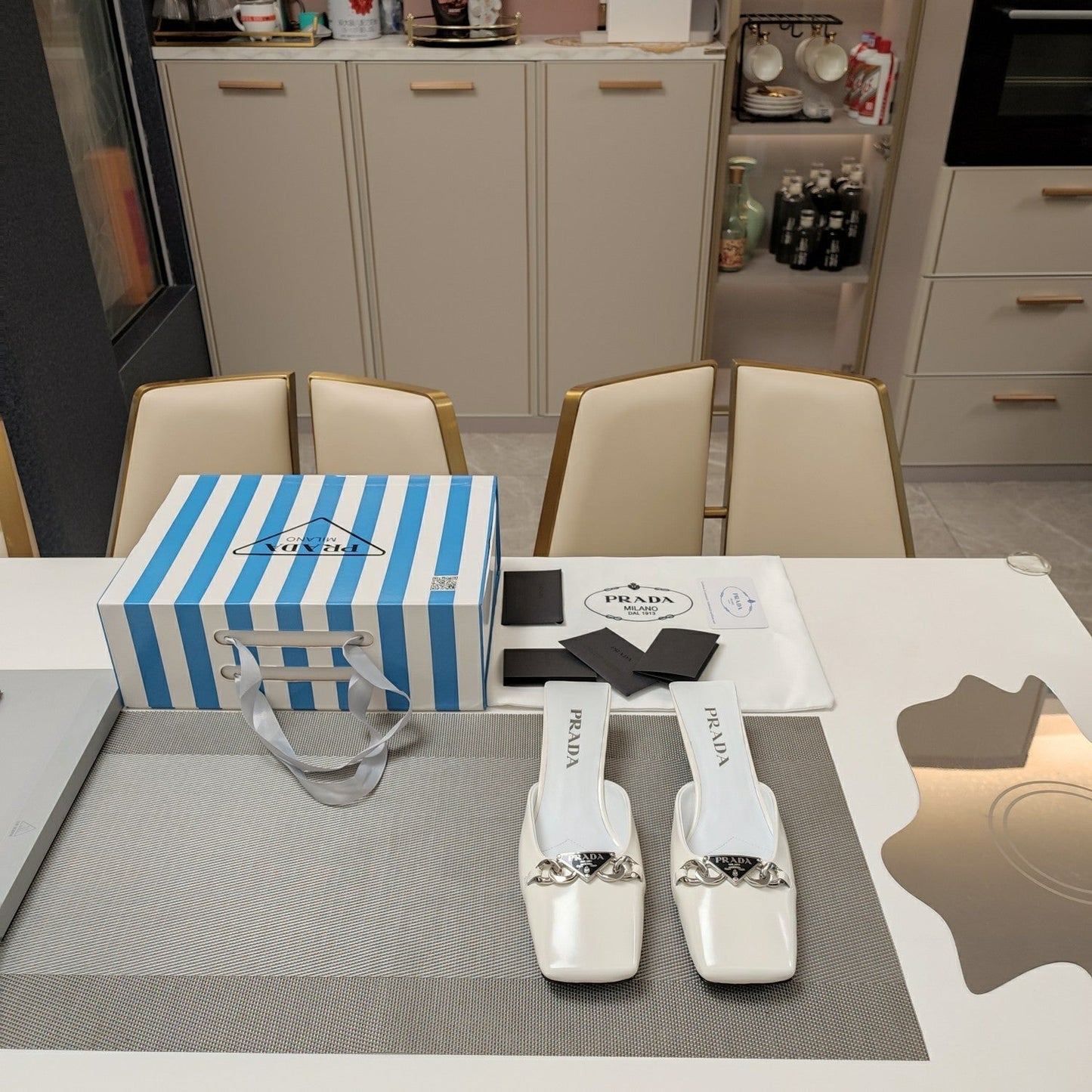 Luxury PradaSQUARE TOE MULES WHITE CALFSKIN WITH CHAIN