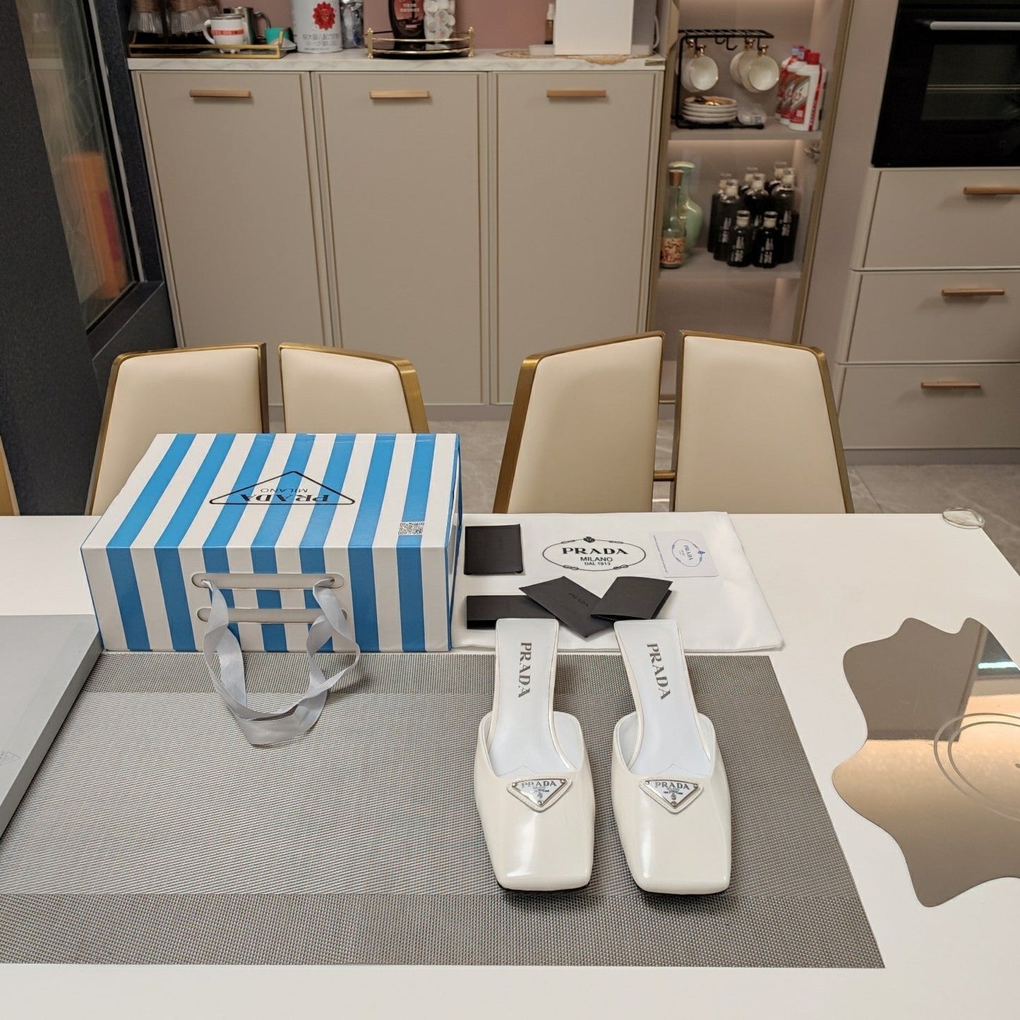 Luxury PradaSQUARE TOE MULES WHITE CALFSKIN WITH LOGO