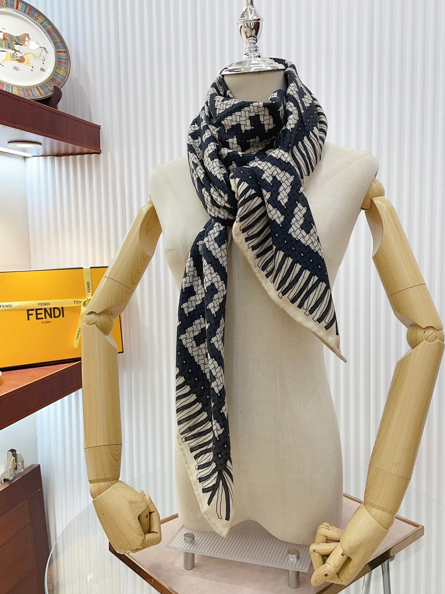 Luxury FendiFF PONCHO 140 CM SCRAF IN BLACK MONOGRAM SILK CASHMERE