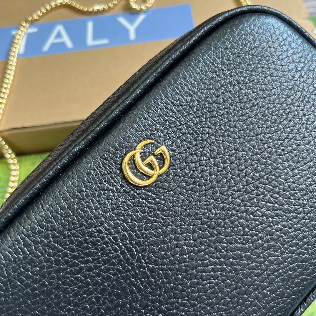 Luxury Gucci GG MARMONT MINI 18 BAG IN BLACK CALFSKIN