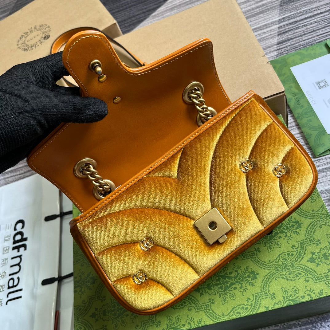 Luxury Gucci GG MARMONT MINI 22 BAG IN GOLDEN VELVET