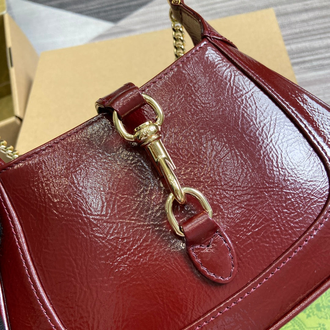 Luxury Gucci JACKIE NOTTE MINI BAG 19 IN RED WINE CRACKED LACQUER CALFSKIN GOLD HARDWARE