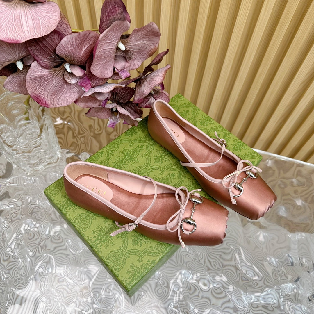 Luxury Gucci BALLET FLAT IN CORAL PINK SILK