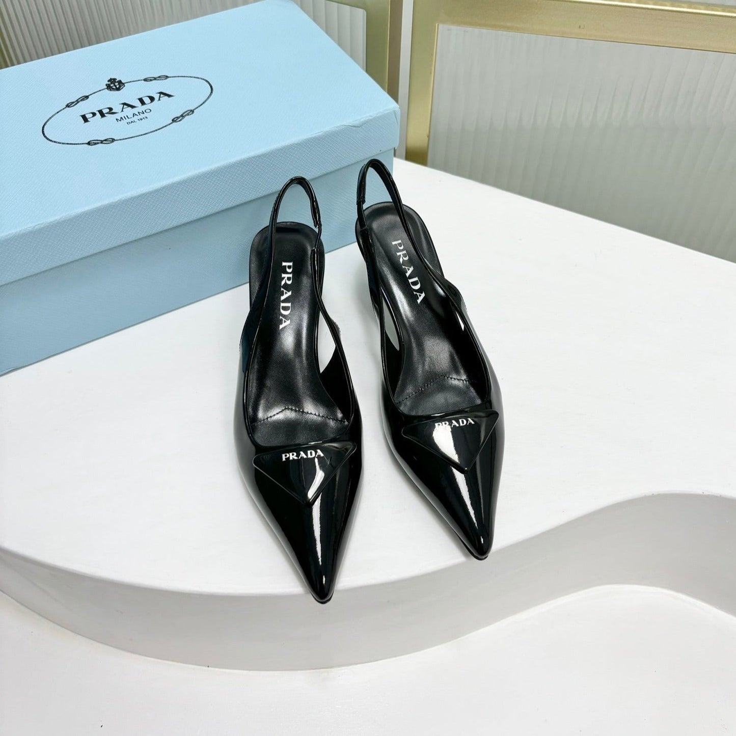 Luxury PradaPATENT LEATHER SLINGBACK PUMPS 50 BLACK