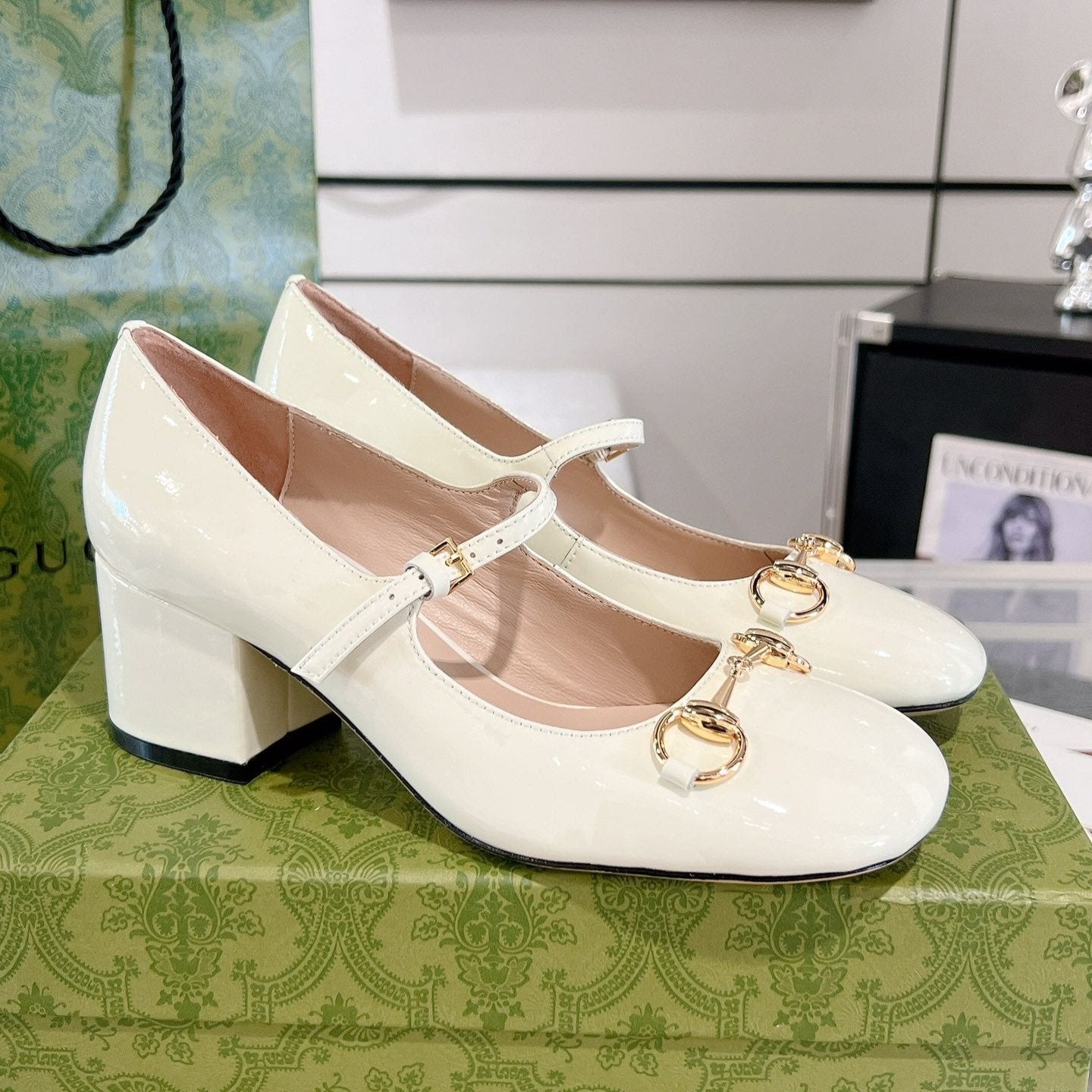 Luxury Gucci HORSEBIT MARY JANE HEEL IN WHITE CALFSKIN