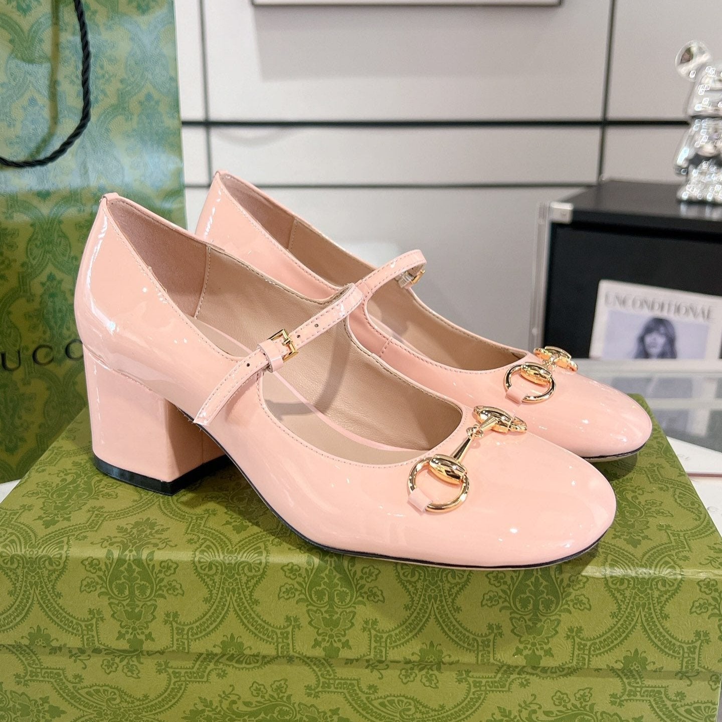 Luxury Gucci HORSEBIT MARY JANE HEEL IN LIGHT PINK CALFSKIN