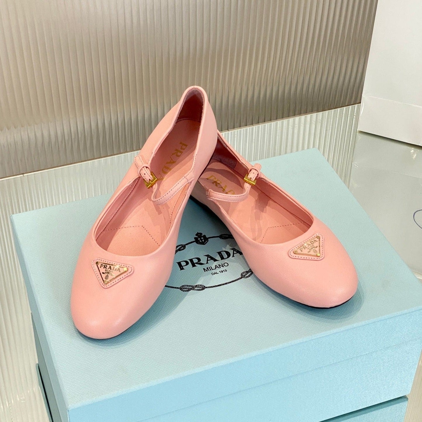 Luxury PradaNAPPA MARY JANE FLAT ROSE LAMBSKIN