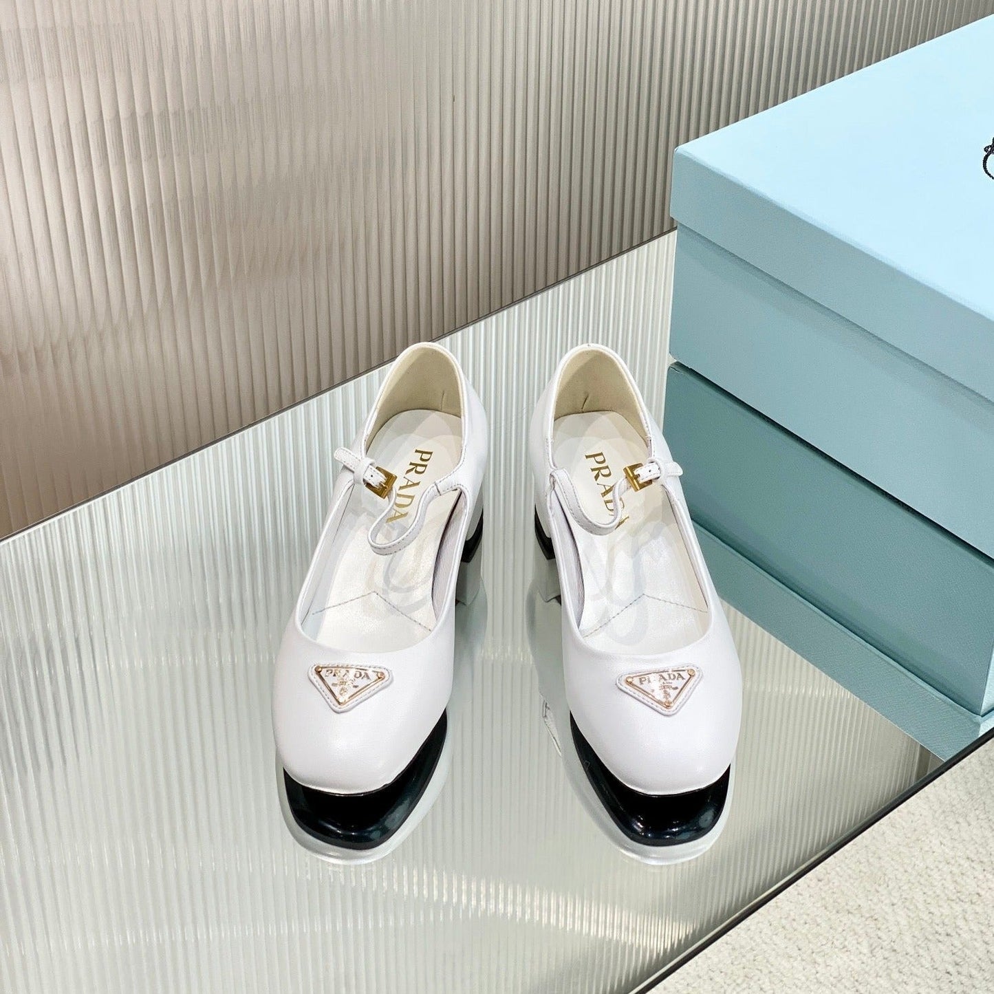 Luxury PradaNAPPA MARY JANE PUMPS WHITE LAMBSKIN