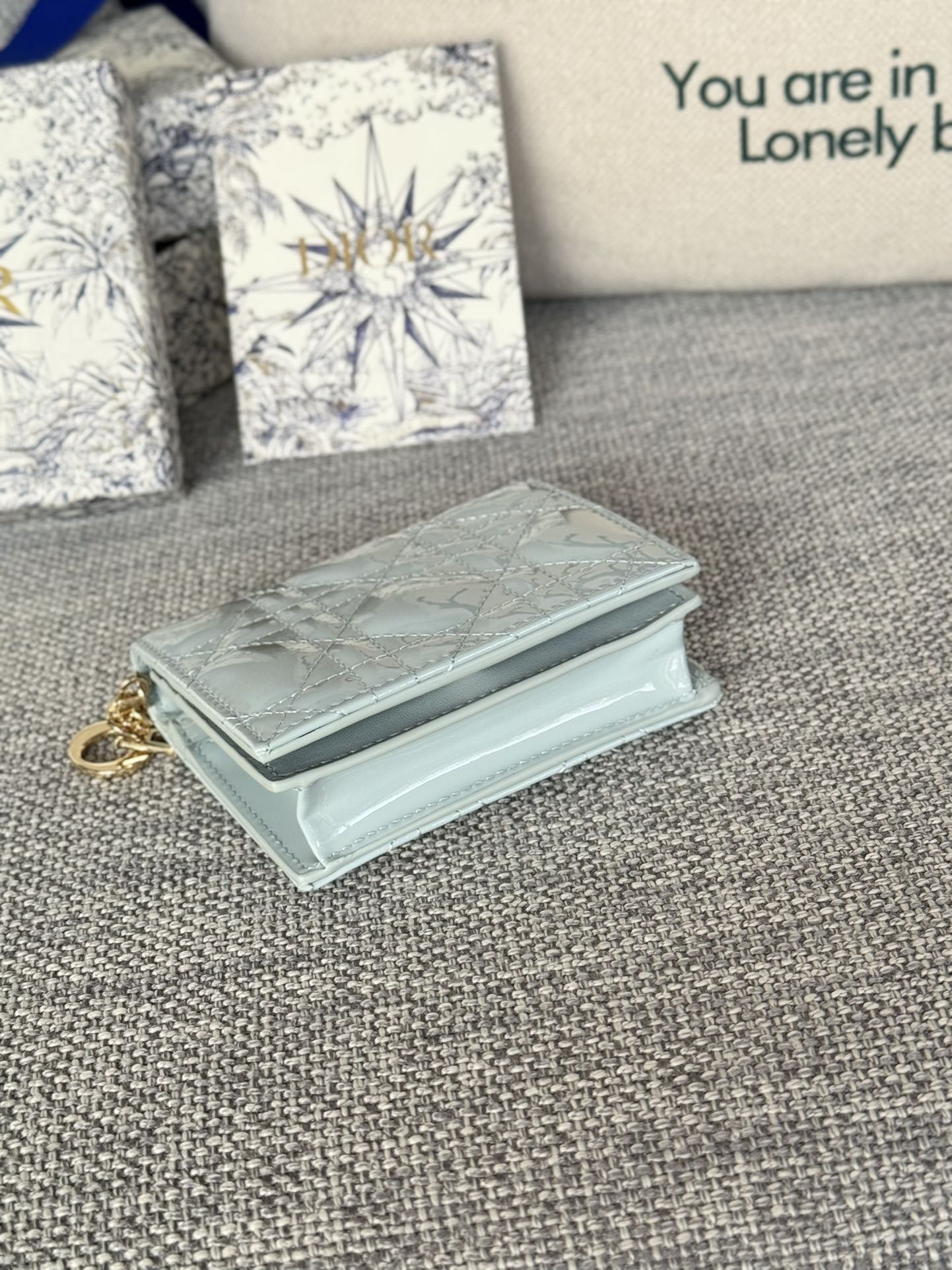 Luxury DiorCaro 11cm Compact Wallet Shiny Cloud Blue Calfskin