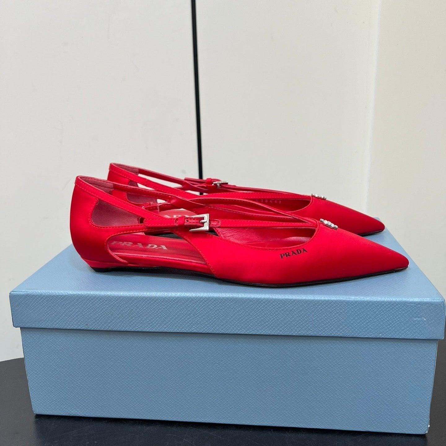 Luxury PradaCUT-OUT BALLERINA FLAT IN CLASSIC RED SATIN ATTACHED BEAD BUCKLE