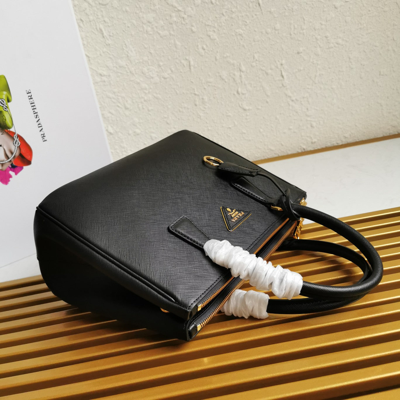 Luxury PradaGALLERIA 28 BAG IN BLACK SAFFIANO LEATHER