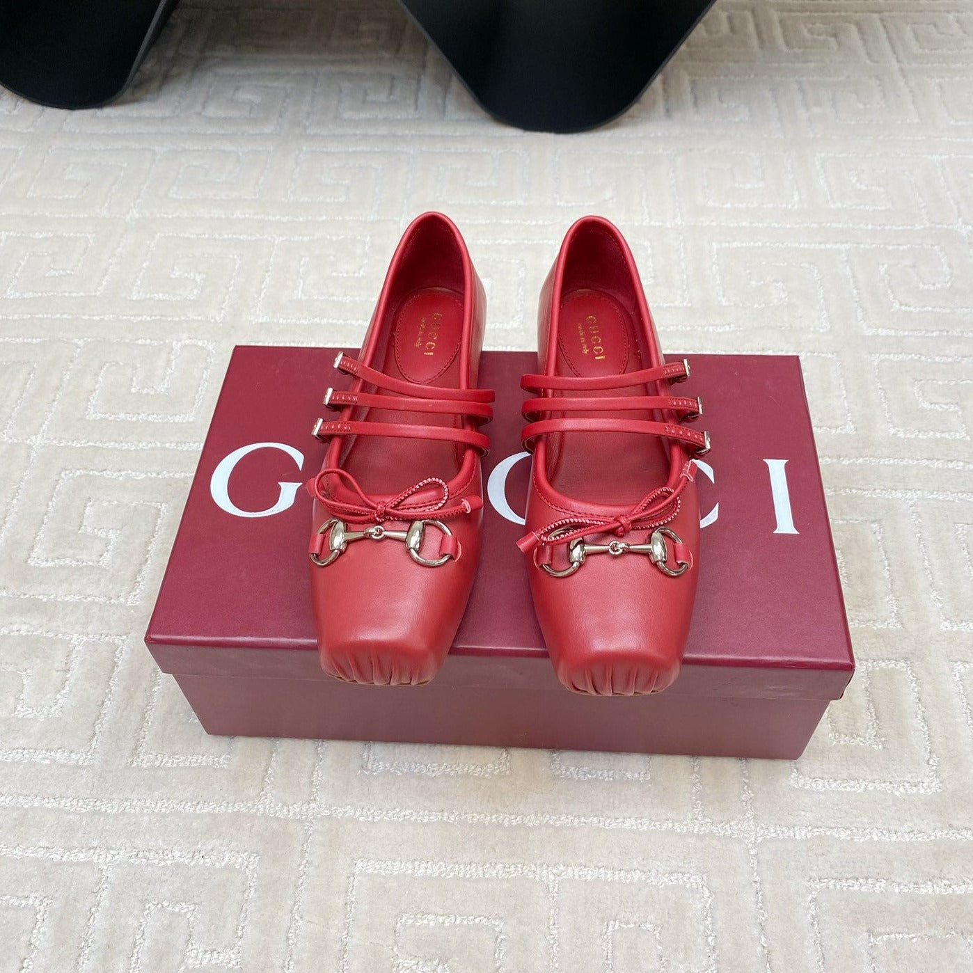 Luxury Gucci GG BALLET FLAT CRIMSON HORIZONTAL STRAPS LAMBSKIN