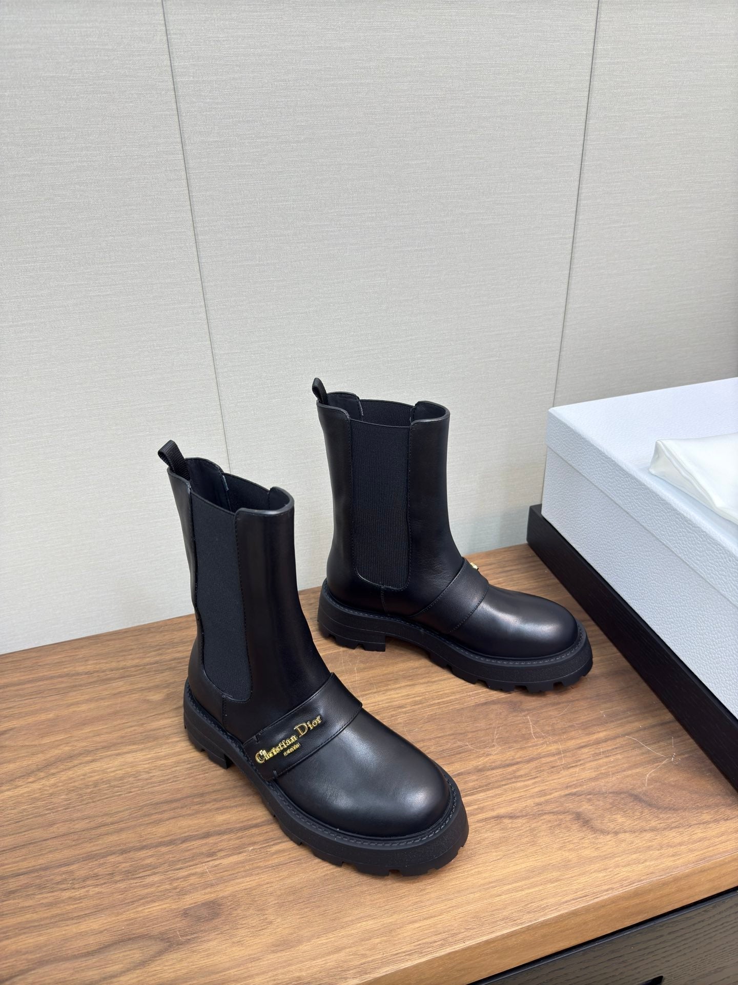 Luxury DiorD-Quest Ankle Boot 40mm In Plain Black Calfskin 112933