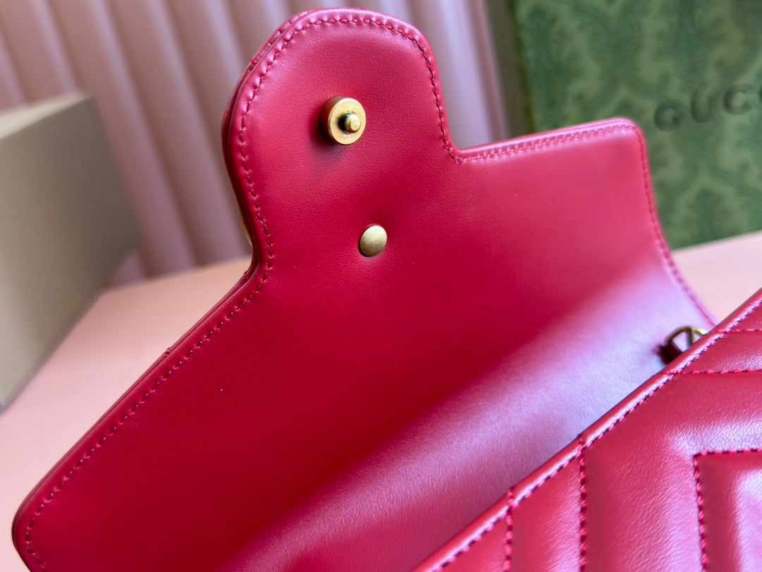 Luxury Gucci MARMONT SMALL SHOULDER BAG 20 IN RED LAMBSKIN GOLD HARDWARE