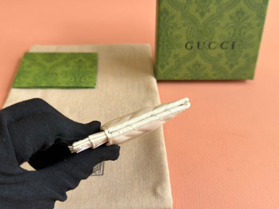 Luxury Gucci MARMONT QUILTED CARD HOLDER 10 IN LIGHT YELLOW CALFSKIN