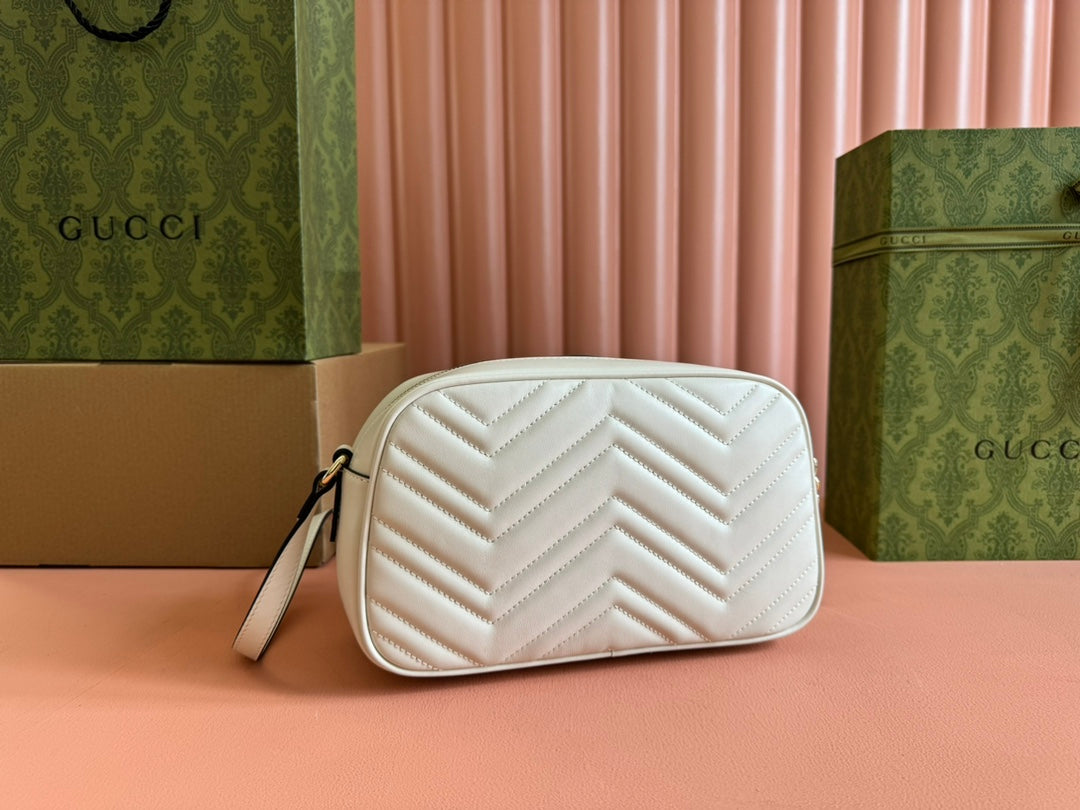 Luxury Gucci MARMONT SMALL SHOULDER BAG 24 IN WHITE CALFSKIN GOLD HARDWARE