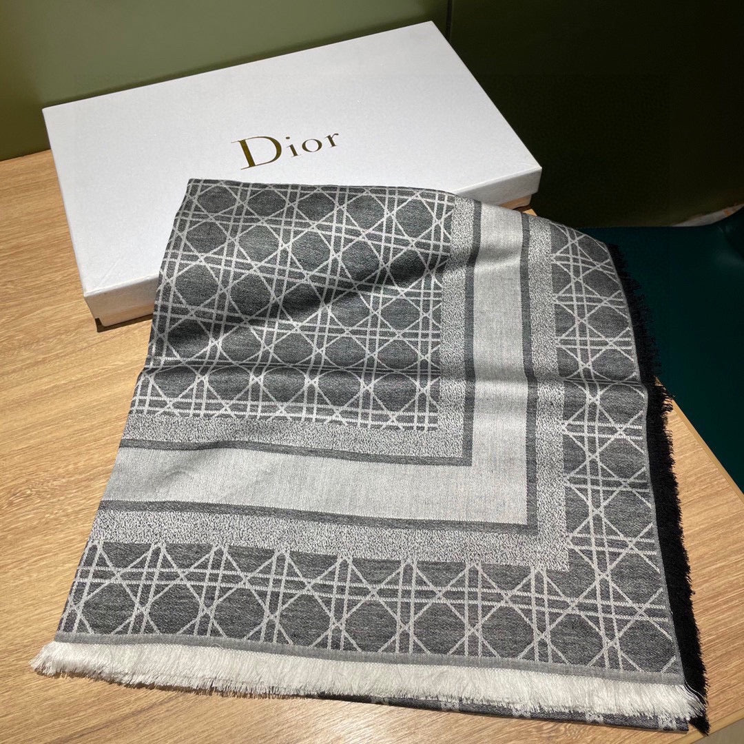 Luxury DiorSQUARE SCARF 140 CM IN BLACK MIX WHITE WOOL AND SILK 415454