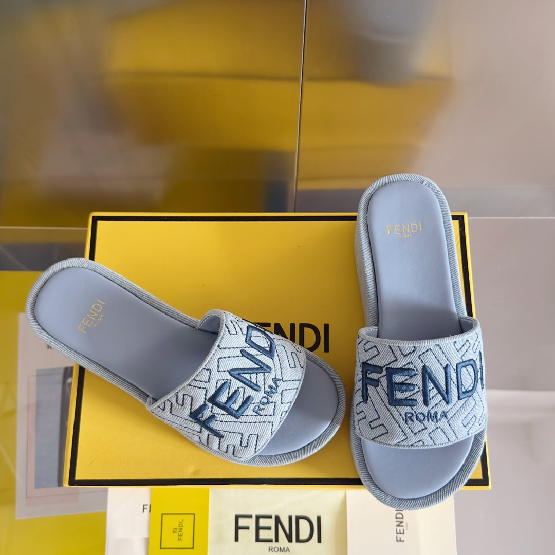 Luxury FendiLuxury FendiPLATFORM WEDGES IN PIGEON BLUE JACQUARD FABRIC WITH EMBROIDERED LOGO