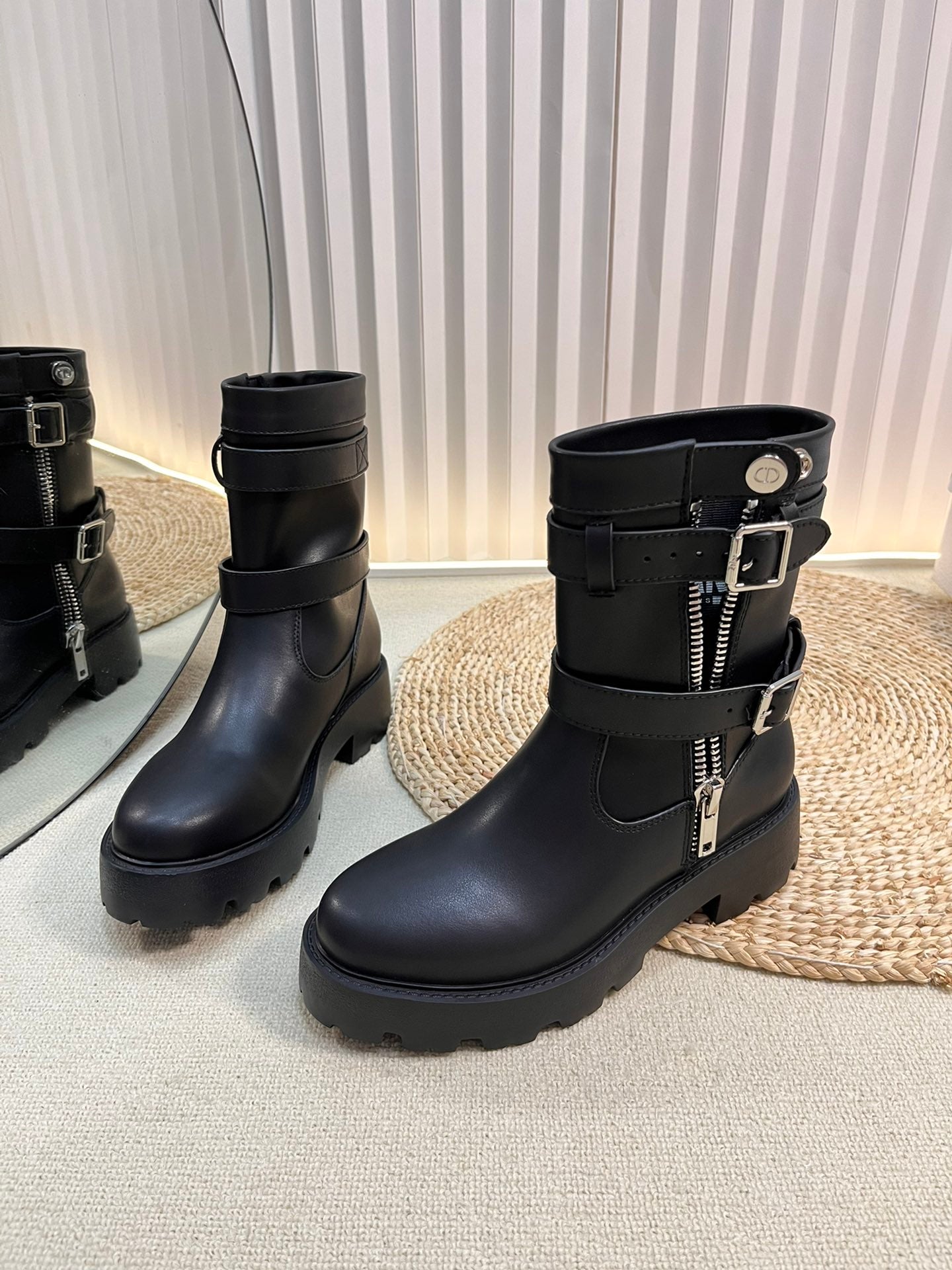 Luxury DiorD-Major Ankle Boot 35mm In Black Calfskin 992673