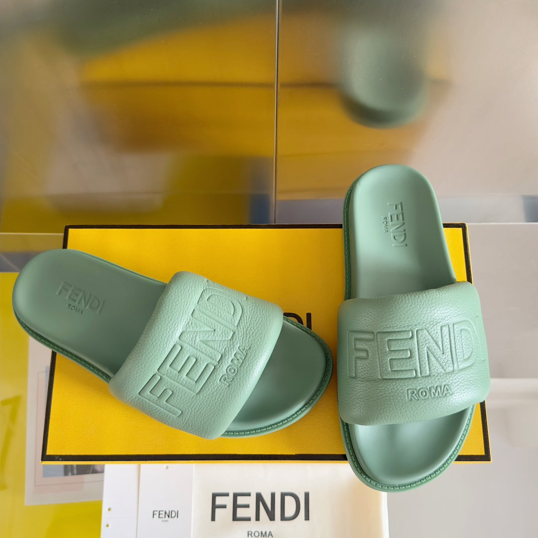 Luxury FendiLuxury FendiROMA SLIDES IN GREEN MINT FUSSBETT LAMBSKIN