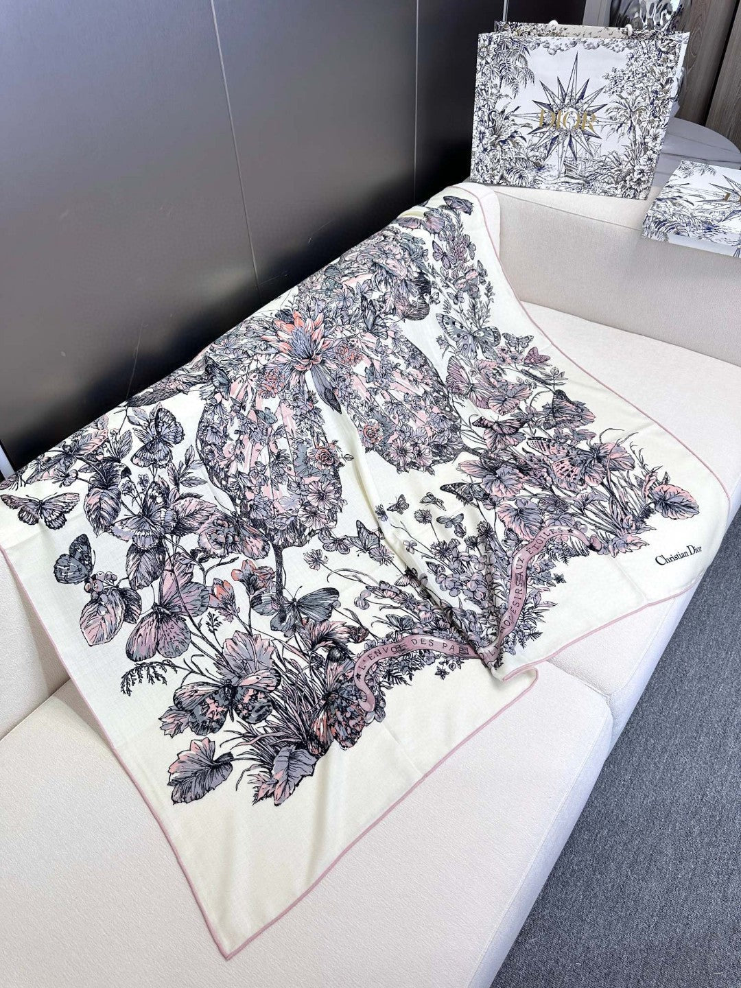 Luxury DiorSQUARE SCARF 140 CM IN COLORFUL CASHMERE AND SILK 403837
