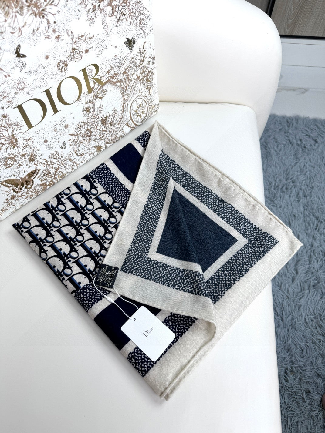 Luxury DiorMONOGRAM SQUARE SCARF 140 CM IN BLACK MIX WHITE CASHMERE AND SILK 413742