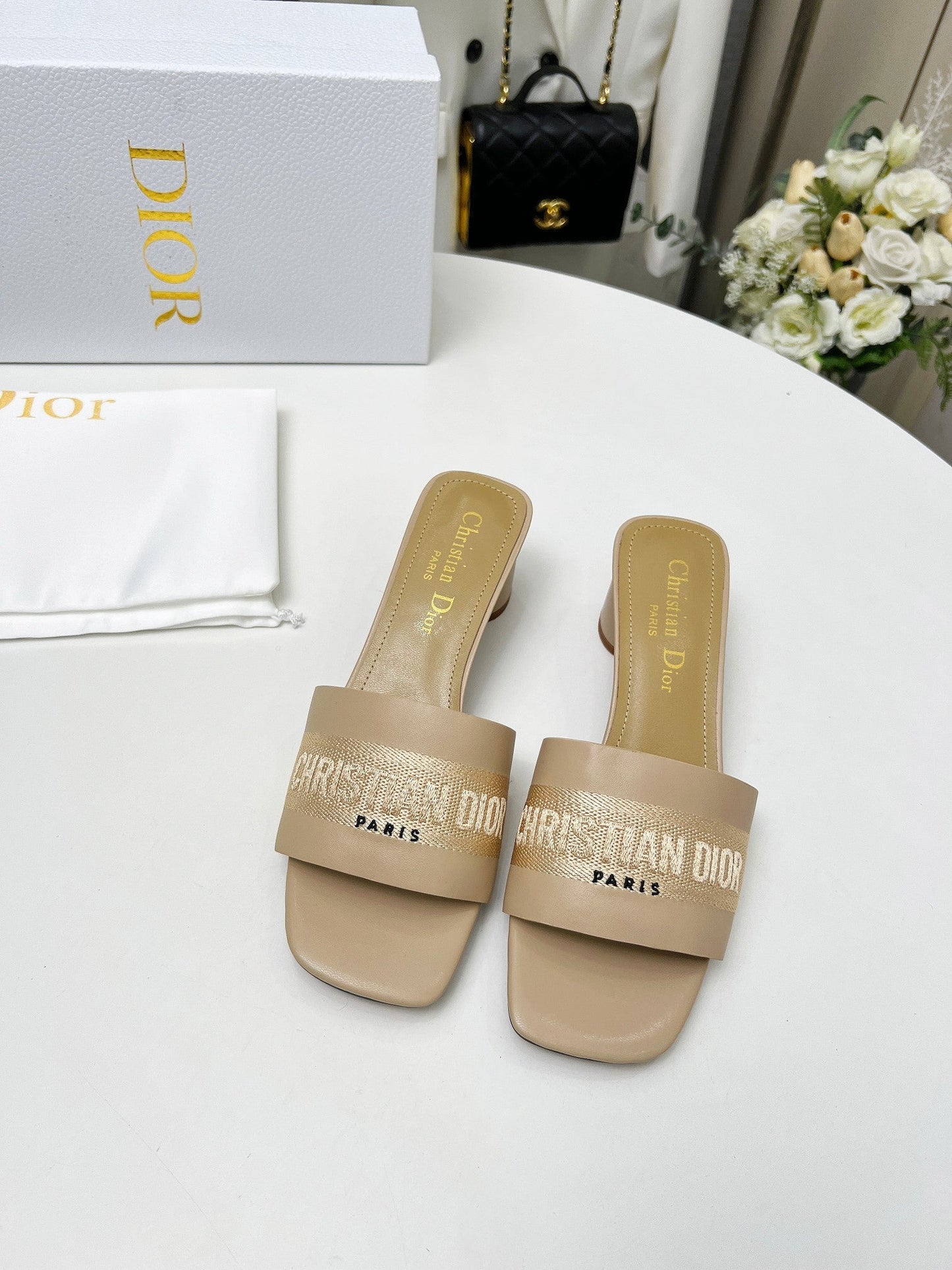Luxury Diordway 45 beige canvas calfskin