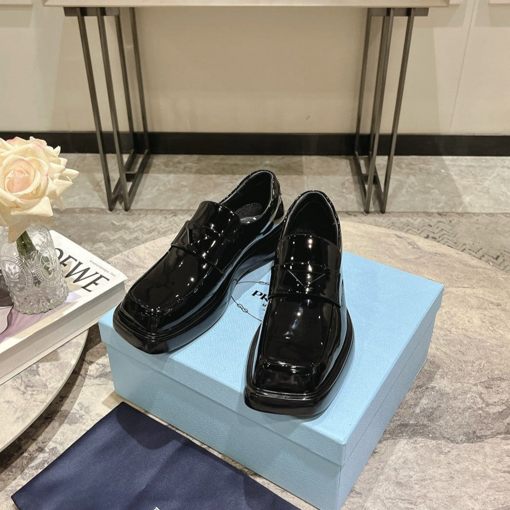 Luxury PradaSQUARE HEAD LOAFERS GLOSSY BLACK CALFSKIN