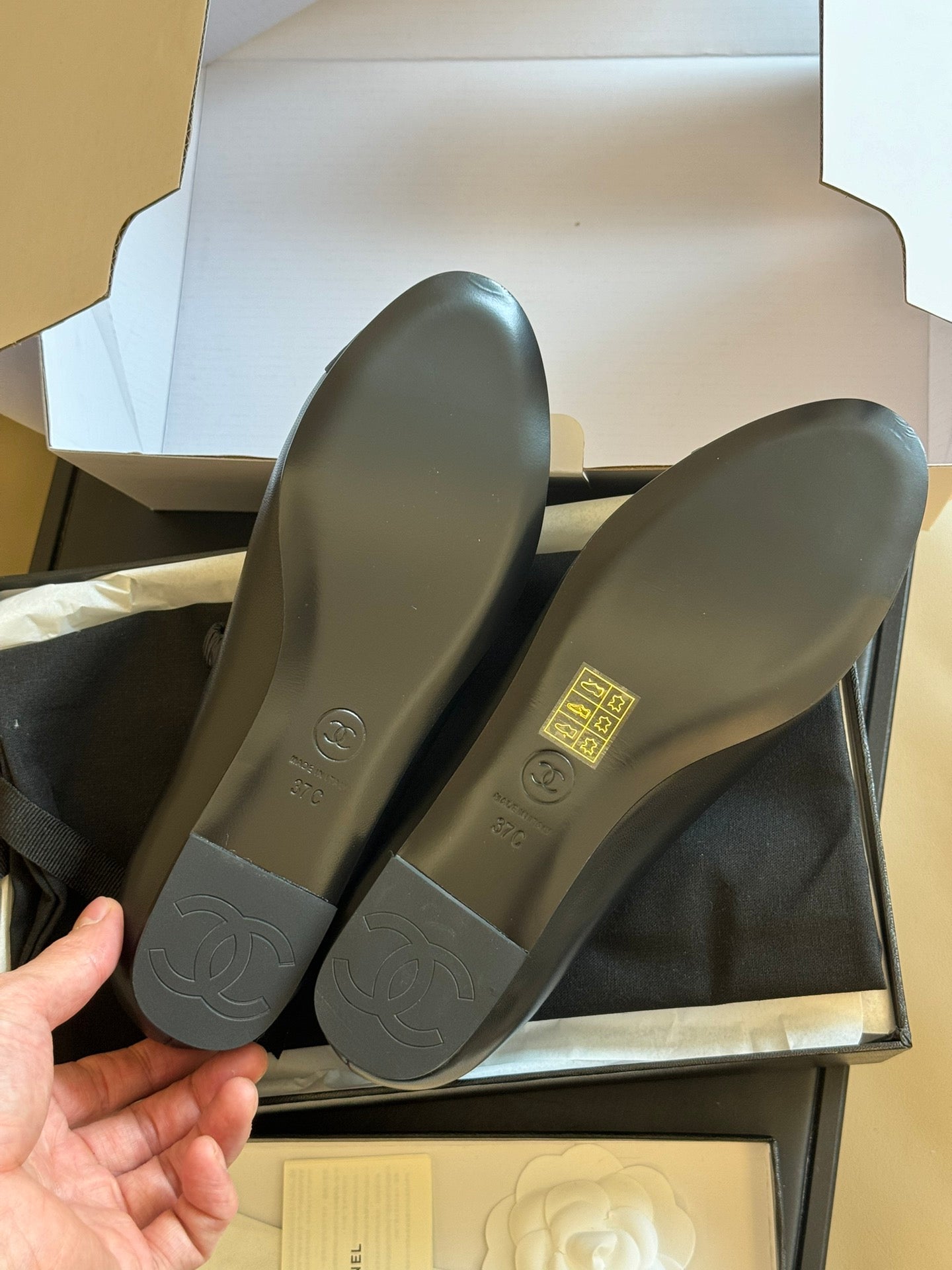Luxury Chanel mary janes black lambskin grosgrain logo