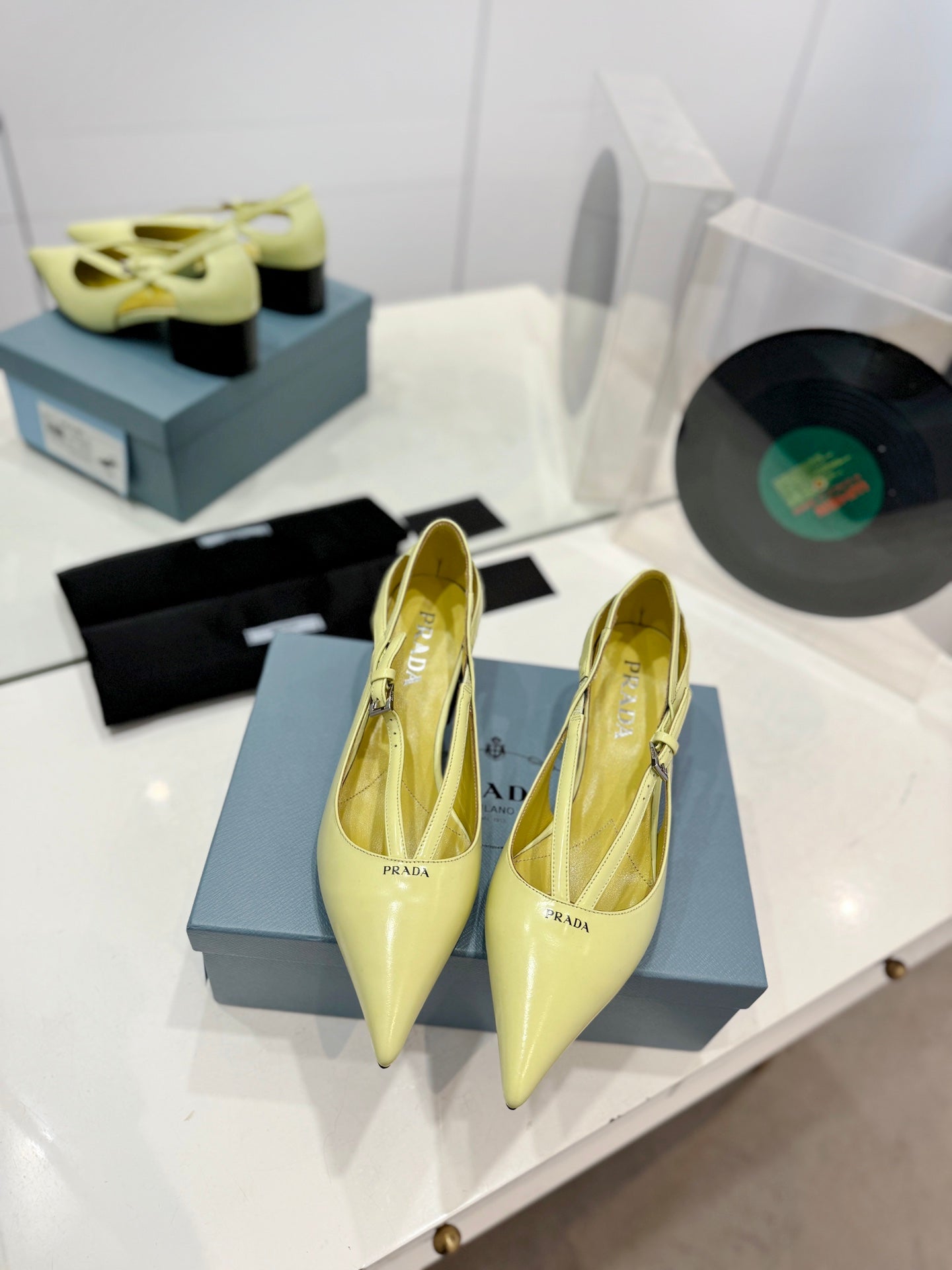 Luxury PradaPumps 50 Square Sole Vanilla Patent Leather