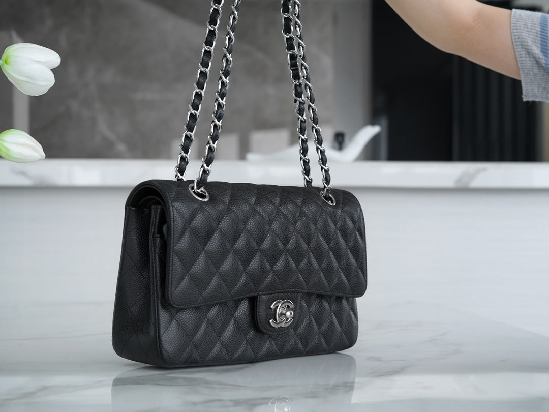 Luxury Chanel CLASSIC FLAP 25 BLACK CAVIAR SILVER HARDWARE