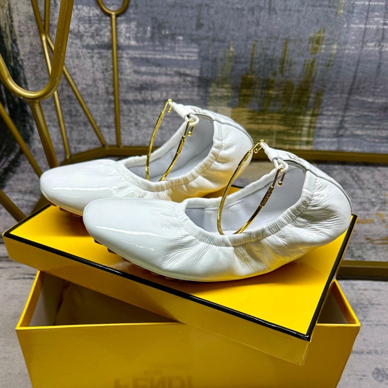 Luxury FendiLuxury FendiFILO BALLET IN WHITE LAMBSKIN WITH GOLD HARDWARE