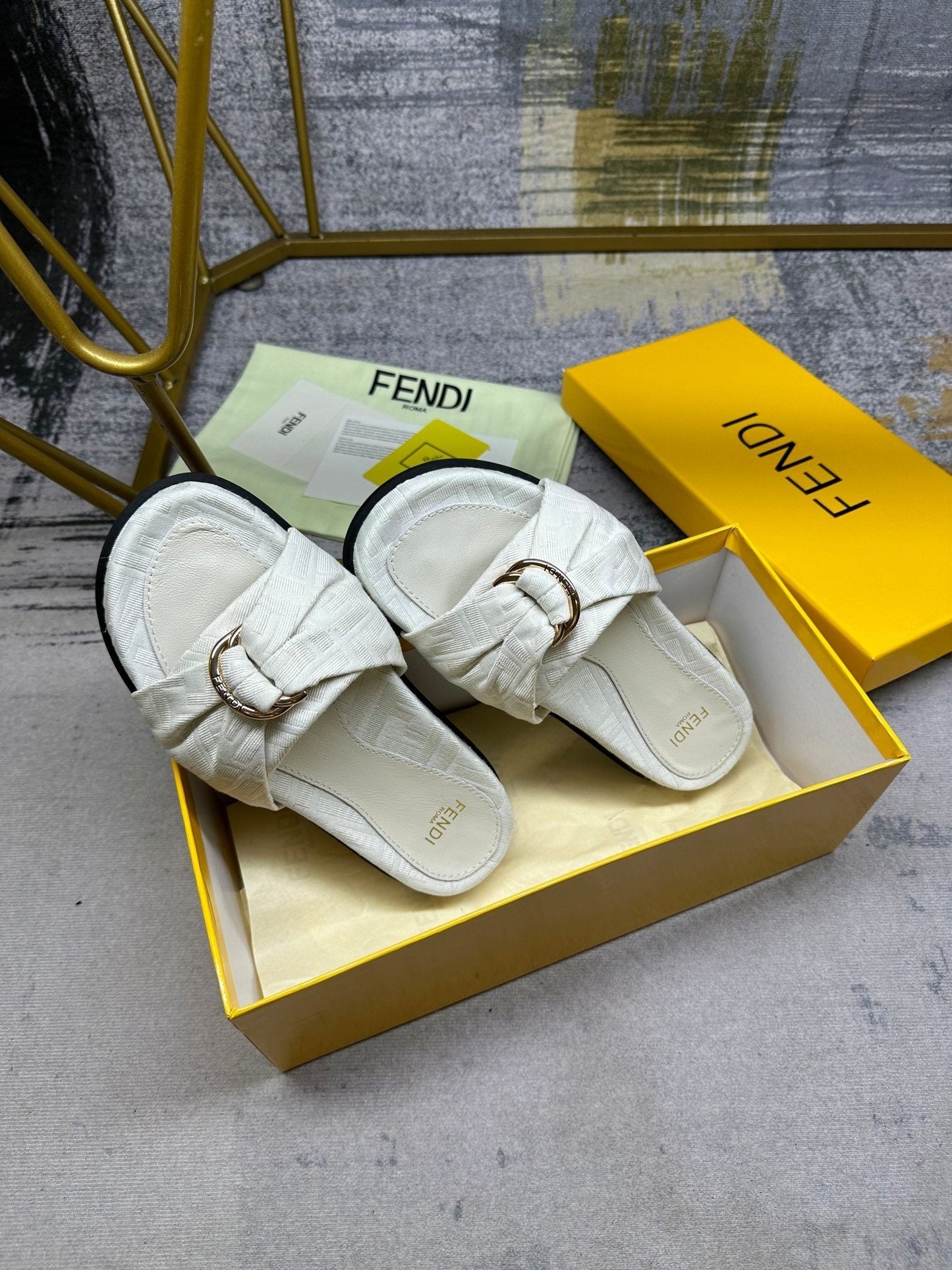 Luxury FendiFF Feel 10 White FF jacquard Slide