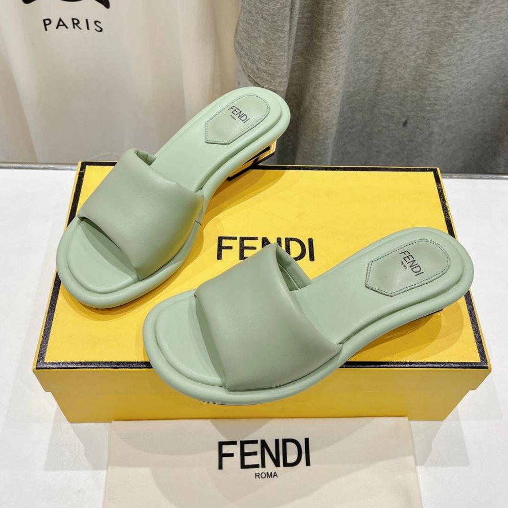 Luxury FendiLuxury FendiBAGUETTE MEDIUM-HEEL SANDALS 45 MM IN GREEN MINT CALFSKIN