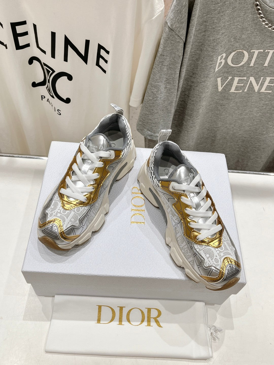 Luxury DiorVibe Sneaker White Mix Grey Gold Polyester Mesh Fabric And Cowhide
