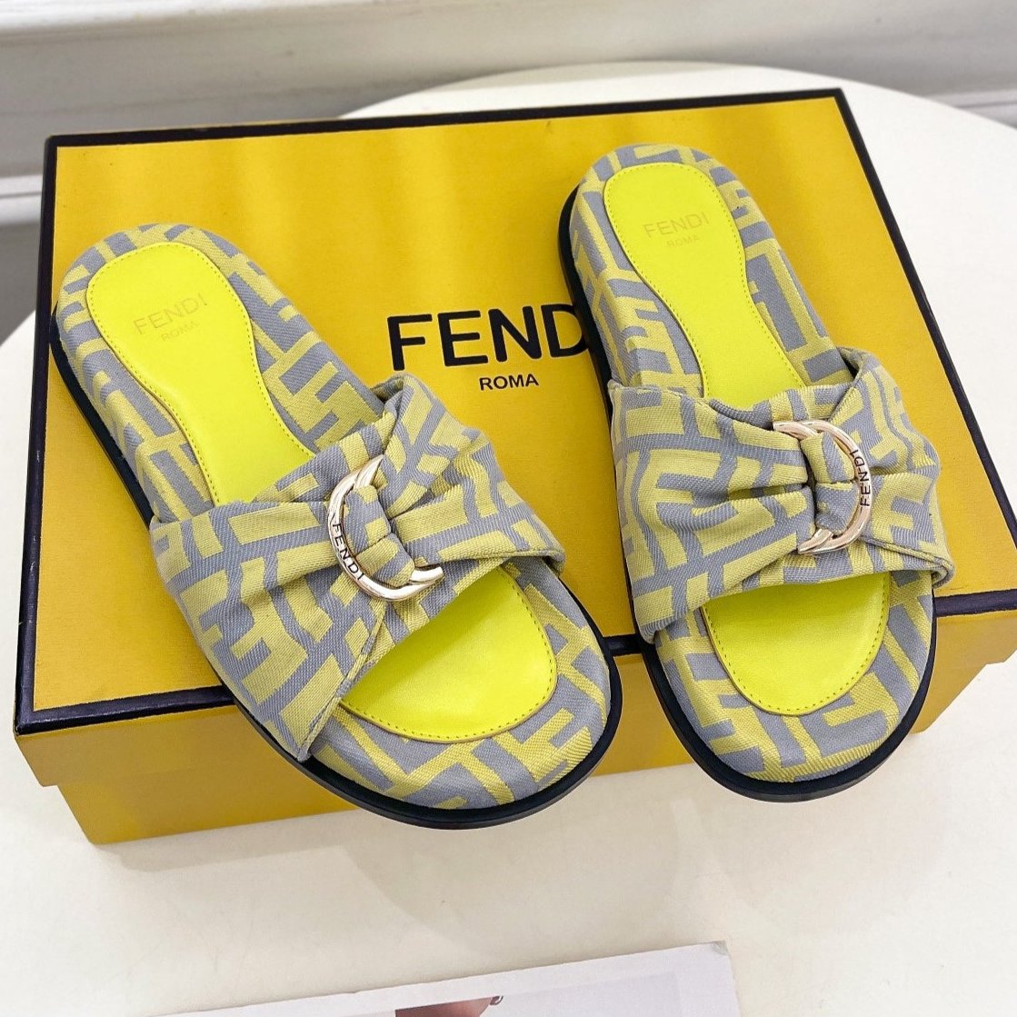 Luxury FendiLuxury FendiFLAT SLIPPER IN YELLOW MIX GREY MONOGRAM JACQUARD FABRIC WITH GOLD HARDWARE