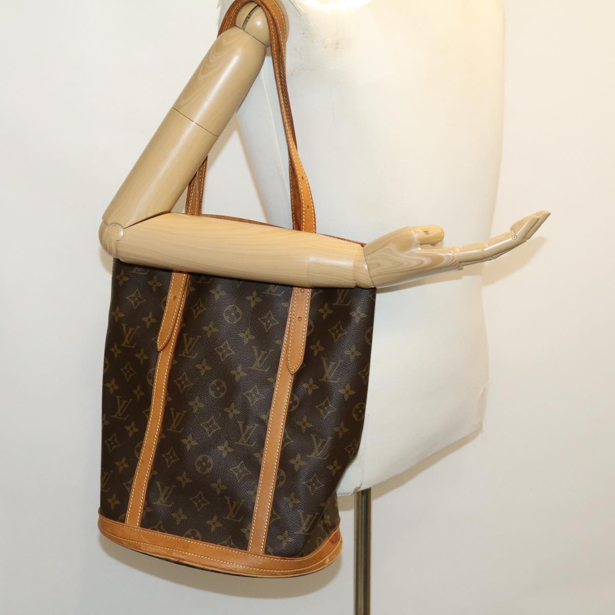 LOUIS VUITTON Monogram Bucket GM Shoulder Bag M42236 LV jk2185