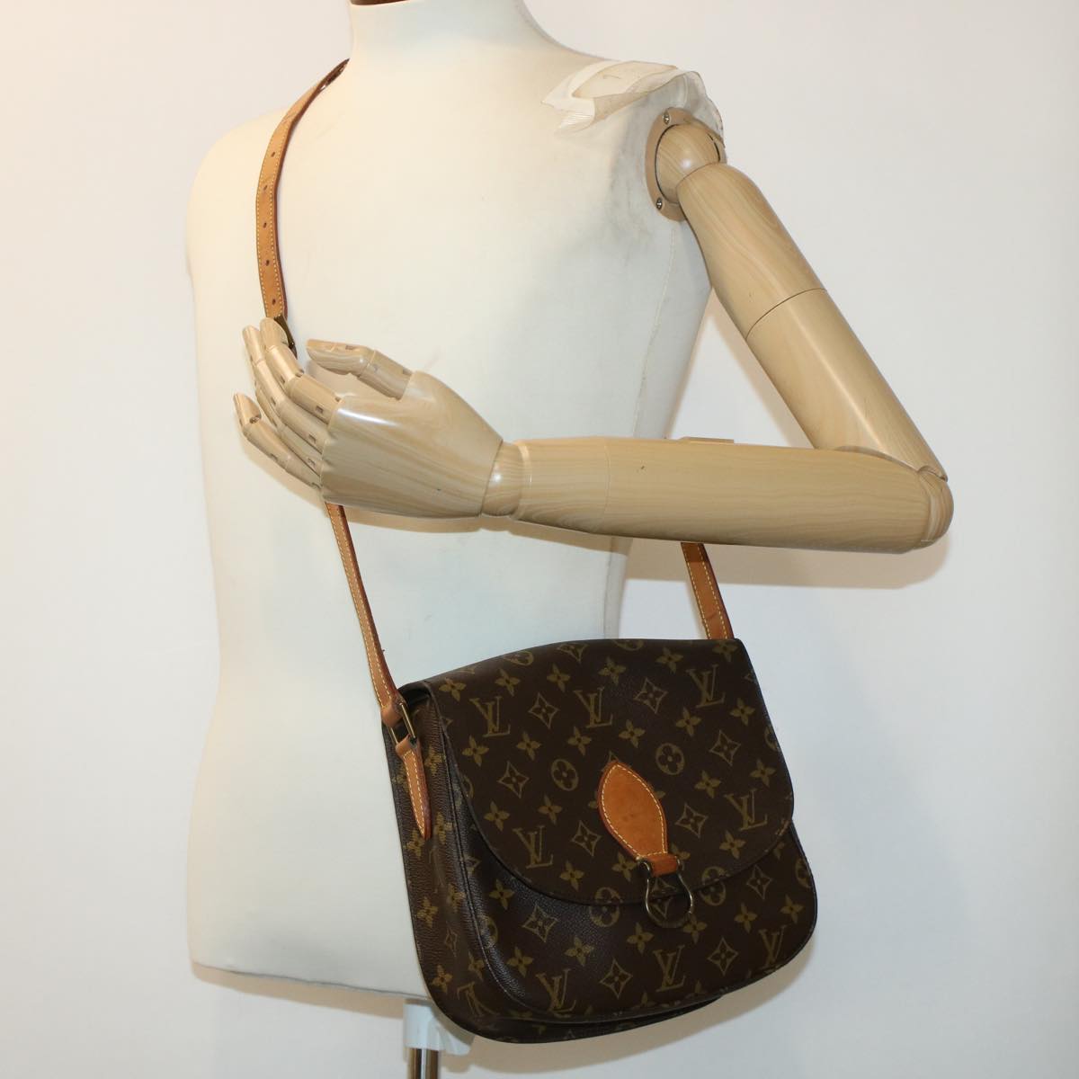 LOUIS VUITTON Monogram Saint Cloud GM Shoulder Bag M51242 LV ki3020