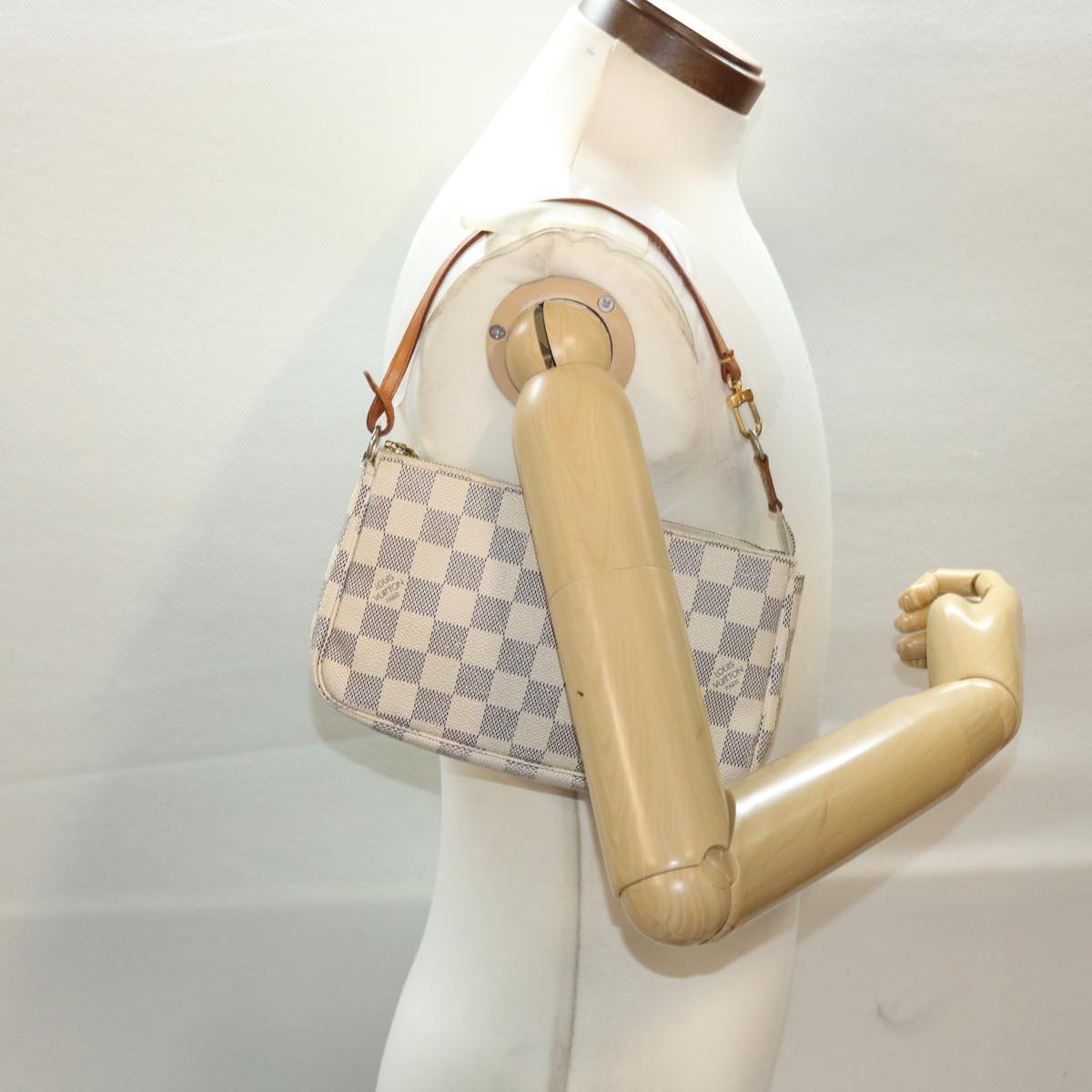 LOUIS VUITTON Damier Azur Pochette Accessoires Pouch N51986 LV ki3123