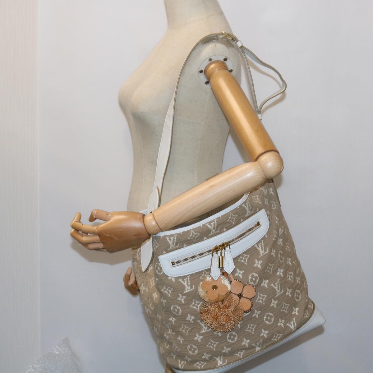 LOUIS VUITTON Monogram Sabia Buzzus PM Bag Beige Bron M93499 LV ki3632
