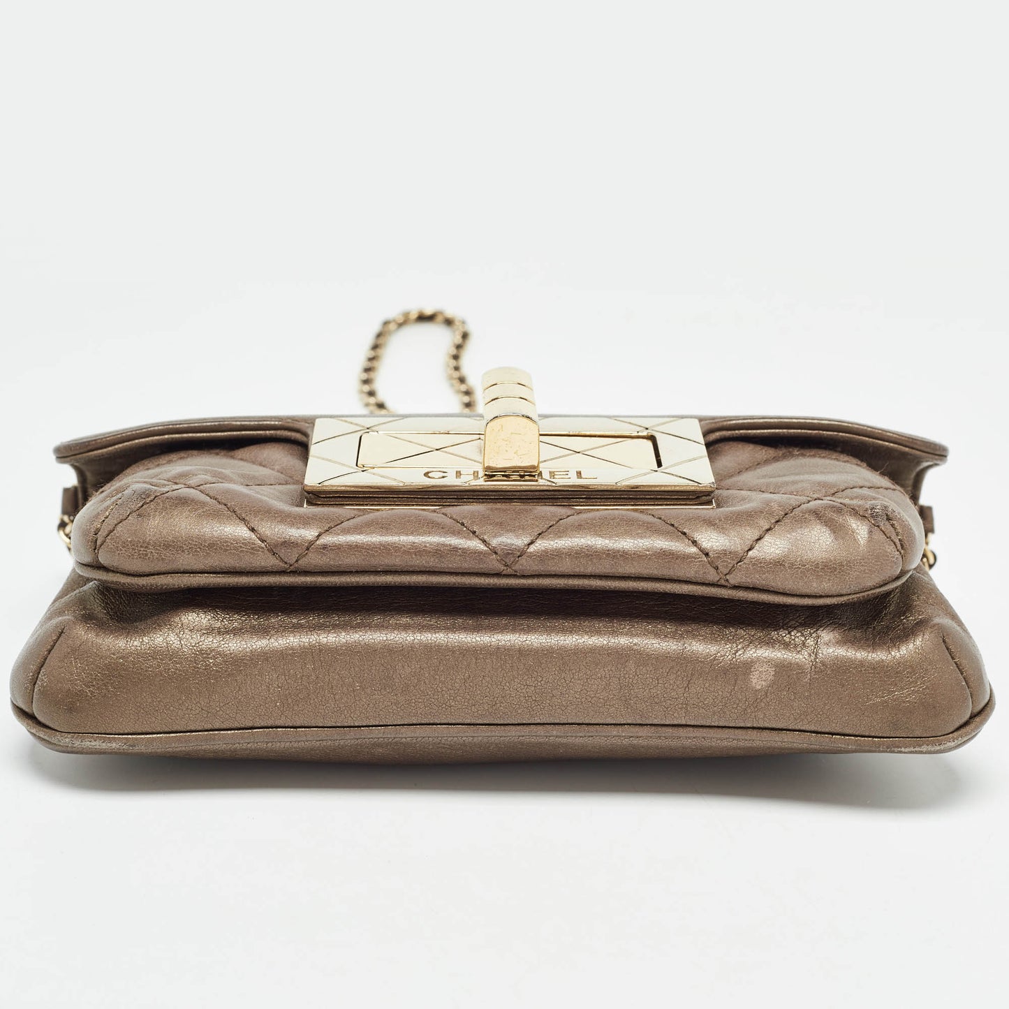 CHANEL Olive Green Quilted Leather Reissue Lock Chain Clutch