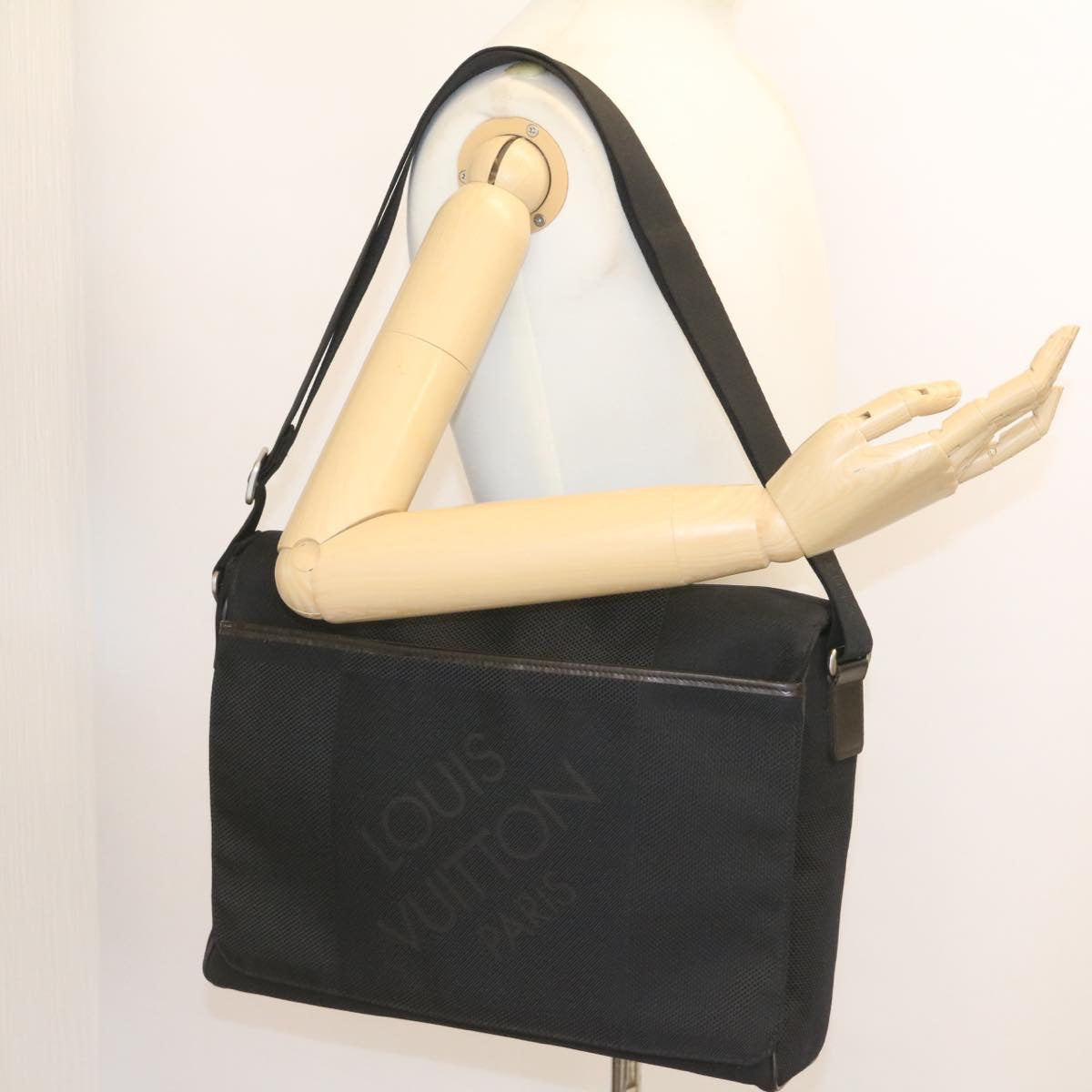 LOUIS VUITTON Damier Geant Petite message Shoulder Bag M93618 LV ms132