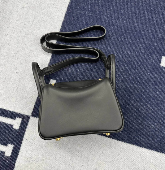 Luxury Hermes Lindy mini bag black
