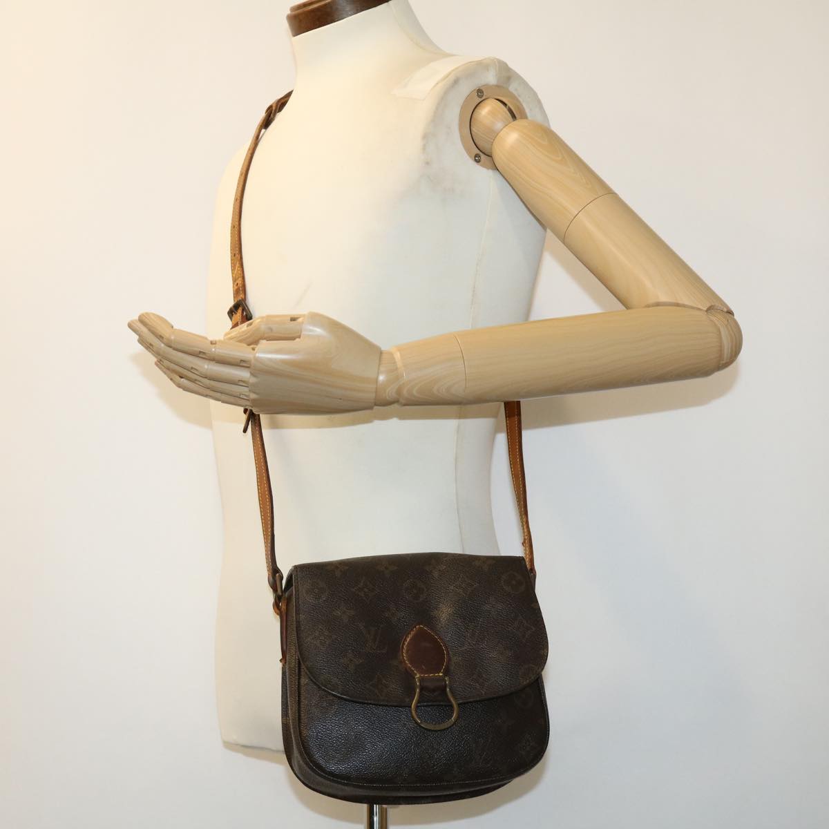LOUIS VUITTON Monogram Saint Cloud MM Shoulder Bag M51243 LV rd2610