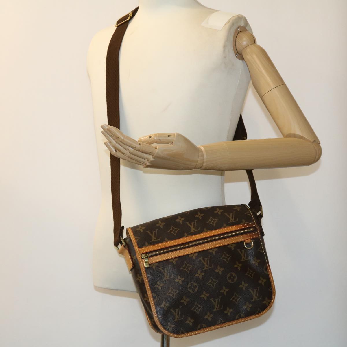 LOUIS VUITTON Monogram Messenger Bosphore PM Shoulder Bag M40106 LV rd3016