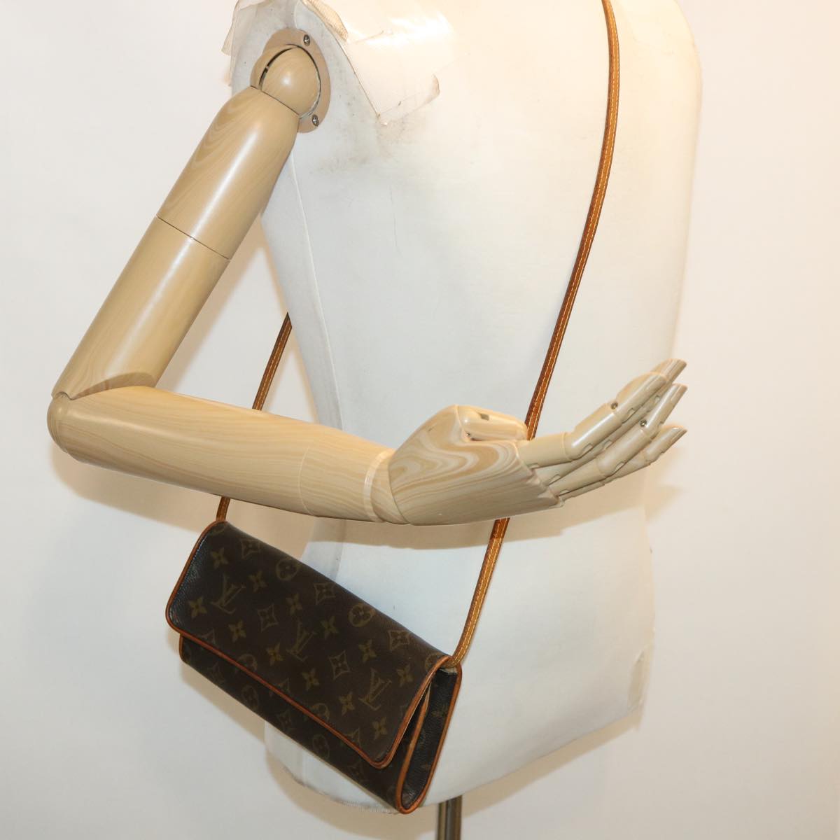 LOUIS VUITTON Monogram Pochette Twin GM Shoulder Bag M51852 LV rd3131