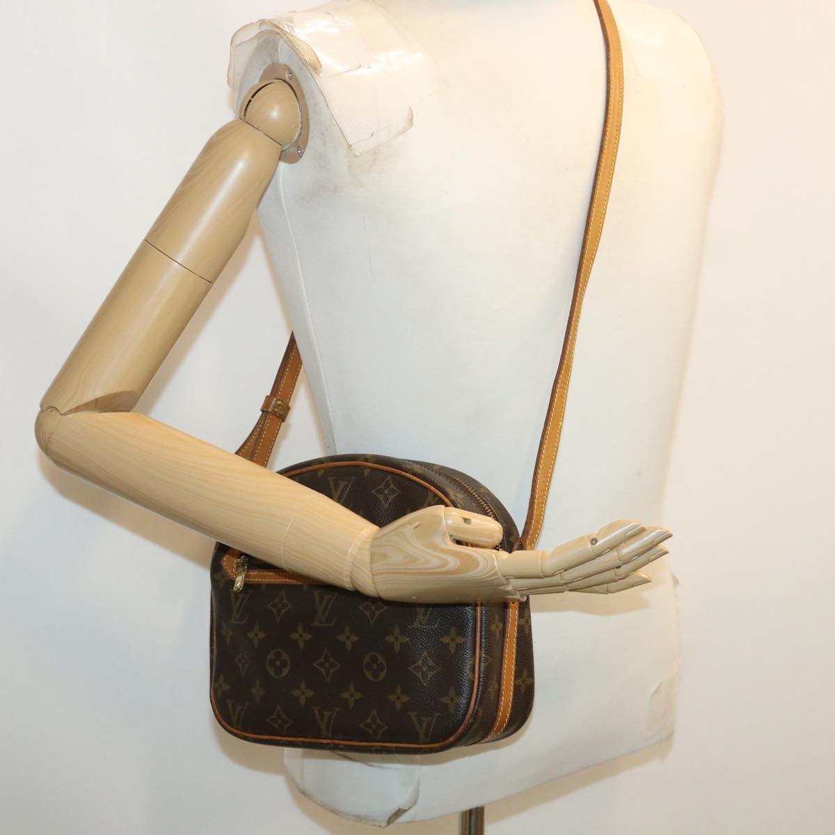 LOUIS VUITTON Monogram Senlis Shoulder Bag M51222 LV rd3227
