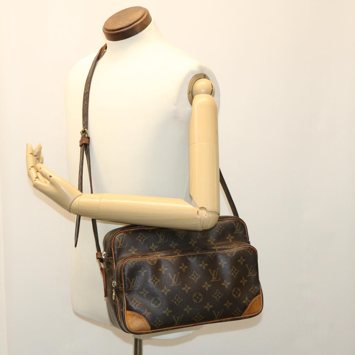 LOUIS VUITTON Monogram Nile Shoulder Bag M45244 LV rd3899