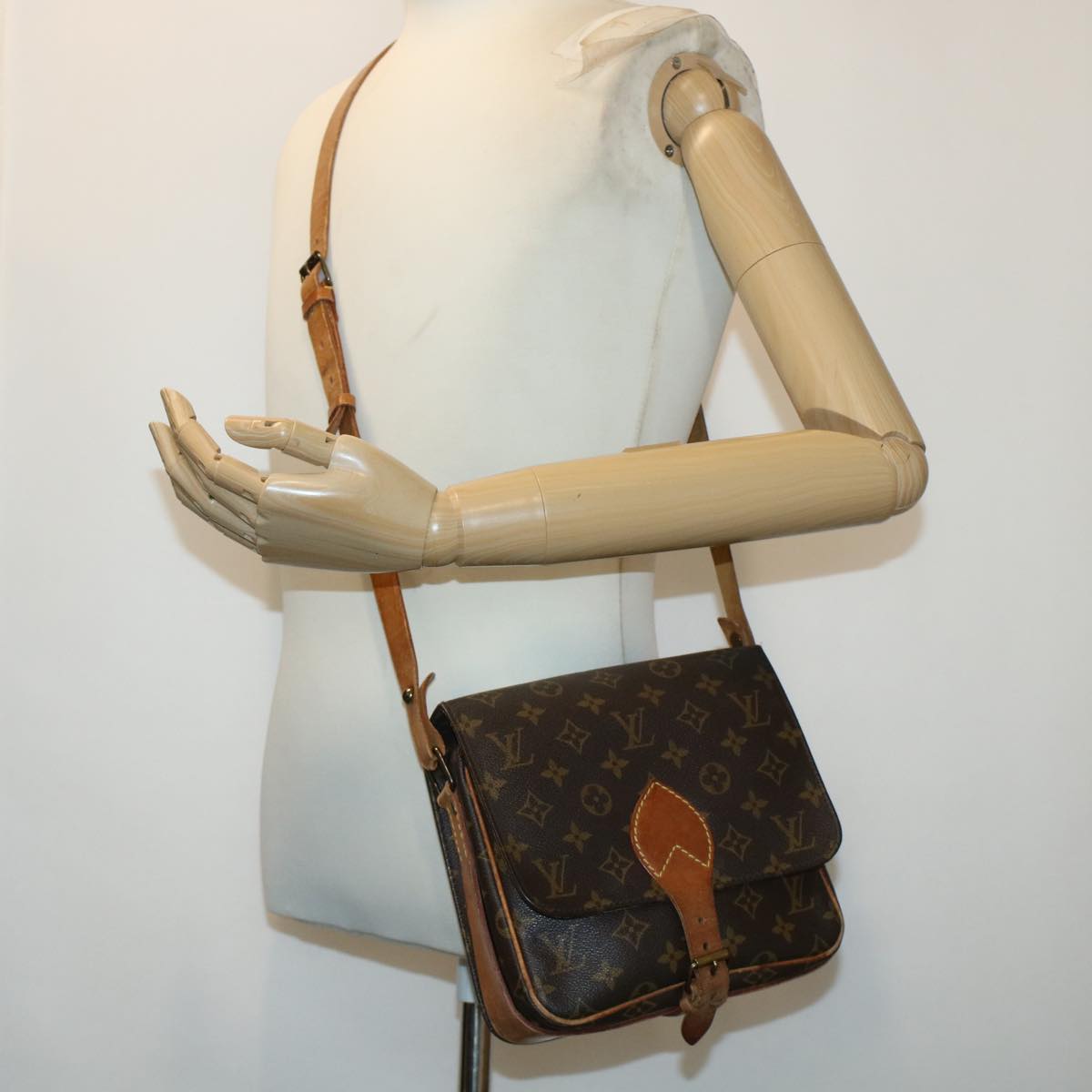 LOUIS VUITTON Monogram Cartouchiere MM Shoulder Bag M51253 LV rd5313